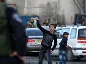 obus israélien blesse enfants palestiniens dans bande Gaza.