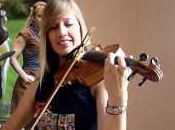 Lara, geekette violoniste