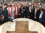 Appel l’unité l’Eglise Benoît lors l’ostension Sainte Tunique Trèves