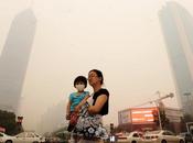 ville chinoise plongée dans mystérieux nuage