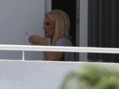 Photos Britney balcon hôtel Miami 27/07/2012