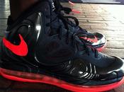 Nike Hyperposite Black/Bright Crimson Charcoal/Atomic Green