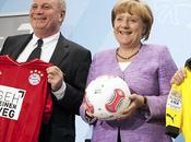 Chancelière Merkel footballeurs allemands: n'ayez peur faire votre coming out!
