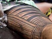 tatouage renoue avec îles Pacifique