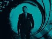James Bond, homme convenable