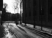 Deux vélos sous neige.