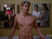 Critiques Séries Glee. Saison Episode Naked.