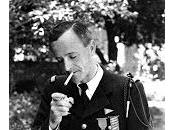 plaque marbre dévoilée mémoire commandant Edmond Marin Meslée