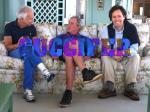 PHOTOS E-MAILS. famille Bush victime hackers professionnels