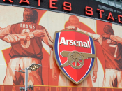 Arsenal toujours plus riche mais supporters grondent