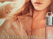Cara Delevingne, égérie nouveau parfum Burberry Body Tender