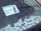 venger d’une pervenche avec humour