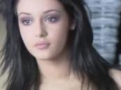 anges Nabilla dans film avant chirurgie esthétique (vidéo)