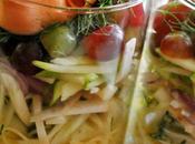 salade étagée capellini fenouil, celeri-rave fruits. Garniture rosettes saumon fumé