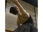 Étirement pour améliorer posture cambrée vidéo-