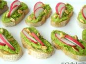 Toasts pesto fèves radis