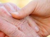 Jeunes vieux plus isolés pourtant, solutions existent