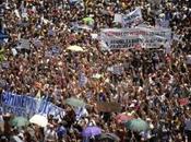 L'indignation roule plus gauche