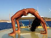 PHOTO Naomi Campbell mode Yoga bikini