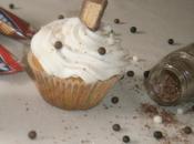 cupcakes kit-kat glaçage chocolat blanc/chantilly
