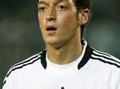 Mercato-PSG Özil choisit Arsenal plutôt Paris