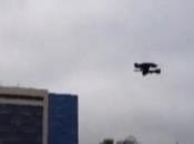 Harry Potter vole balai dans ciel anglais