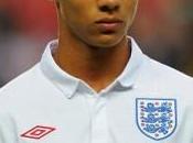 Three Lions Gibbs remplace Ashley Cole