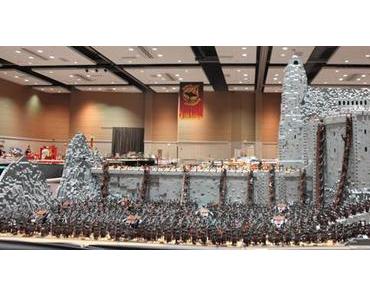 Il construit une scène du Seigneur des Anneaux avec 150.000 LEGO