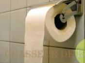 retrouve avec porte-papier toilette coincé dans l’anus