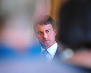 La provocation antichrétienne de Manuel Valls : l’AGRIF se saisit du dossier