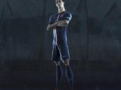 Zlatan Ibrahimovic présente nouveau maillot PSG!