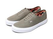 Deluxe vans 2014 authentic