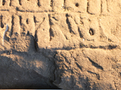 Inscription runique rarissime découverte terrain d'une ancienne église