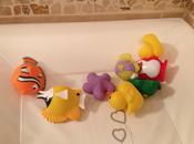 joujoux pour bain servent aussi distraire bébé lorsque vous changez