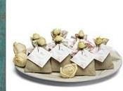 sachets dragées tamponnés sont cadeaux personnalisés