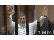 Egypte l’ex-président évite peine mort