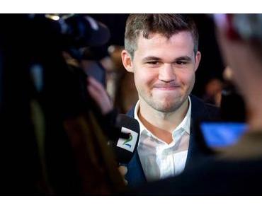Magnus Carlsen commente l'Entercard Chess Masters
