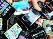 série d’affiches avant effets destructeurs smartphone relations avec proches