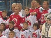 Poutine tape hockey avec star russe, Alex Ovechkin