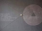 Otto petit robot capable dessiner tableau noir