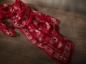 Mode foulard Alexander McQueen