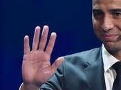 FRANÇOIS HOLLANDE PREND David Trezeguet DANS VALISES