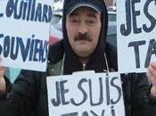 Réglementer Uber tout assouplissant règles l’industrie taxi?