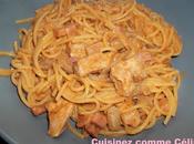 Spaghettis poulet, lardons sauce tomate