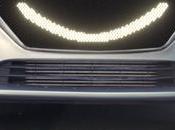 voiture autonome rassure piétons