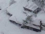 hôtel italien abritant trentaine personnes enseveli sous avalanche