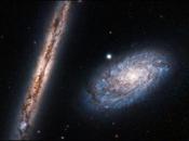 d’Hubble magnifique face deux galaxies spirales