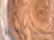 Grande Tache Rouge Jupiter observée près sonde Juno