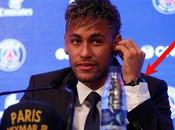 GaGá Milano, marque montres main Neymar