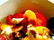 Salade tomates, pêches, fromage haricots blancs